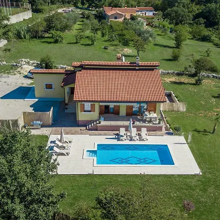 Tatil Evi Beautiful Holiday Home With Private Pool In Labin Nedeščina