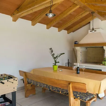 Beautiful Holiday Home With Private Pool In Labin Tatil Evi Nedeščina